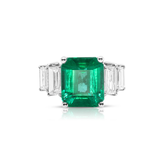 Front view of Emerald Majesty ring in 18ct white gold featuring a natural Colombian emerald framed by natural diamonds.
